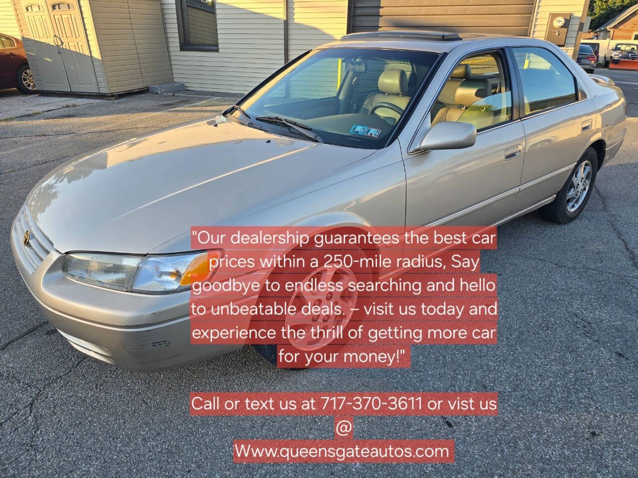 1998 Toyota Camry for sale at QUEENSGATE AUTO SALES in York, PA