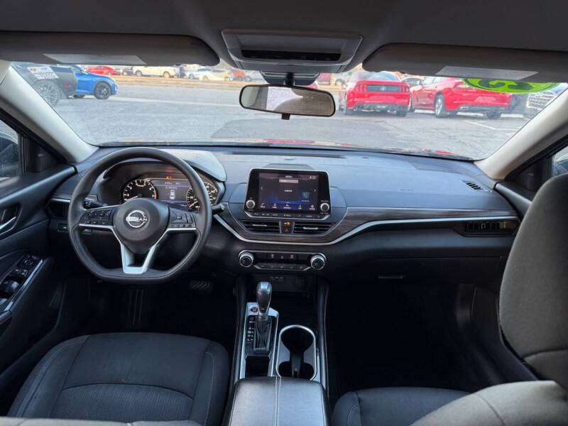 2023 Nissan Altima 2.5 SV