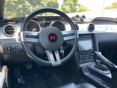 2006 Ford Mustang GT Deluxe