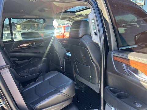 2016 Cadillac Escalade Luxury Collection