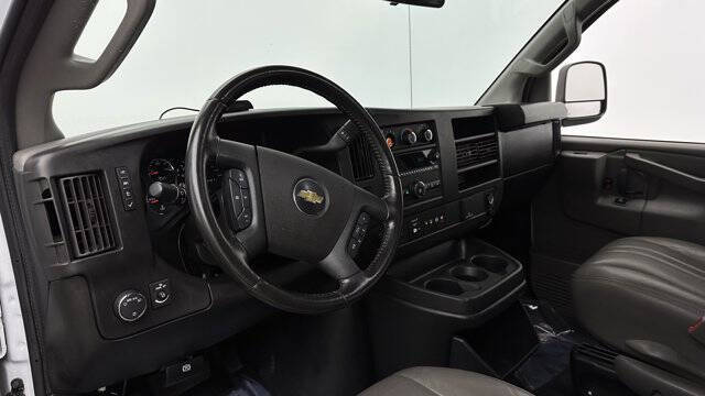 2022 Chevrolet Express 2500