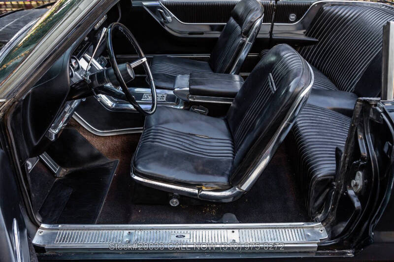 1965 Ford Thunderbird