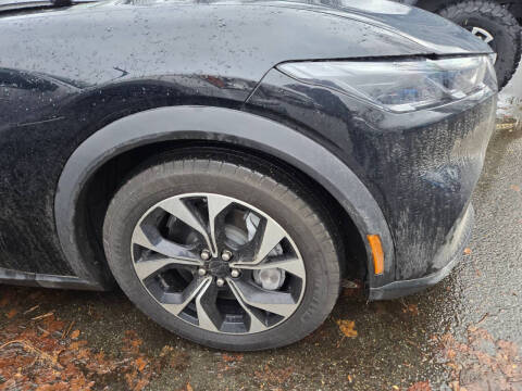 2025 Ford Mustang Mach-E Select