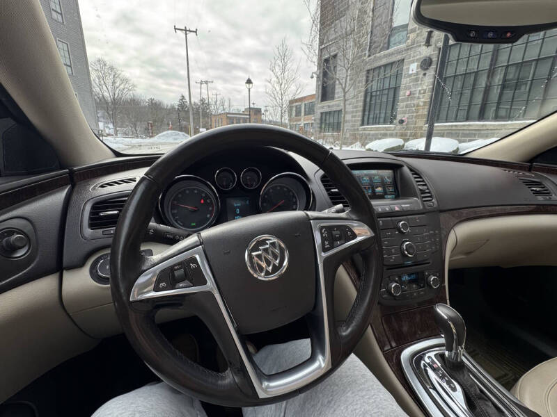 2012 Buick Regal Premium 2