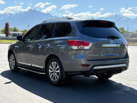 2015 Nissan Pathfinder SL