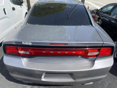 2013 Dodge Charger SE