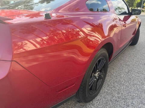 2010 Ford Mustang V6