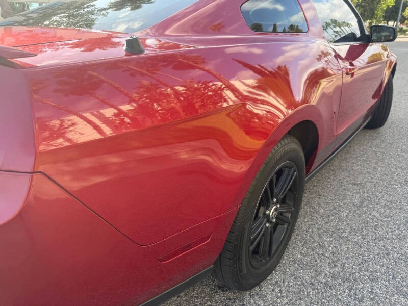 2010 Ford Mustang V6