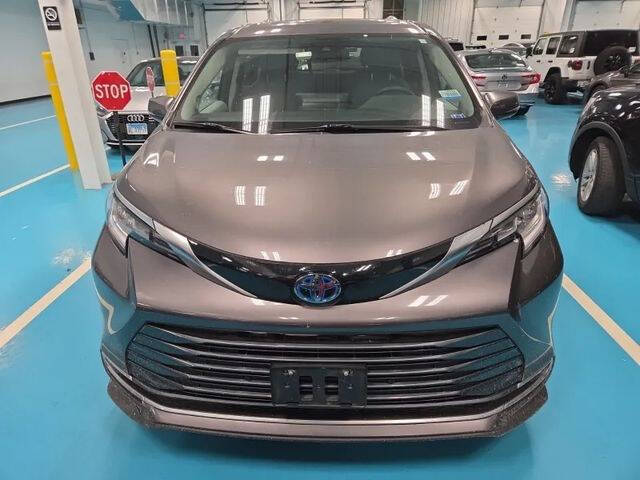 2023 Toyota Sienna Limited 7-Passenger