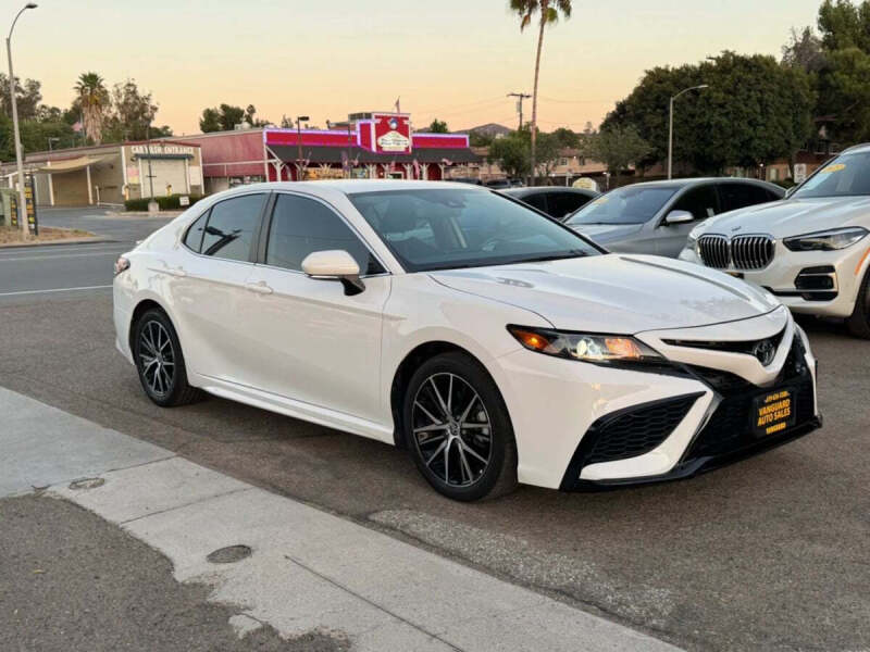 2023 Toyota Camry SE