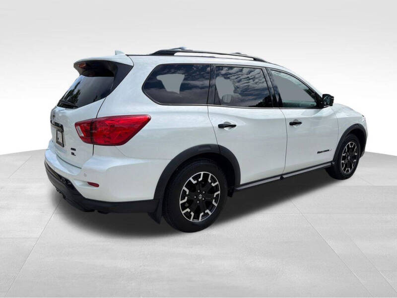 2020 Nissan Pathfinder SL