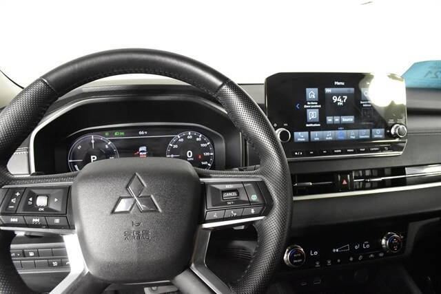 2024 Mitsubishi Outlander PHEV SE