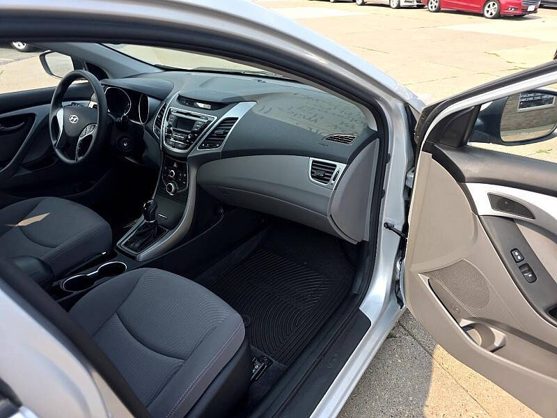 2016 Hyundai Elantra