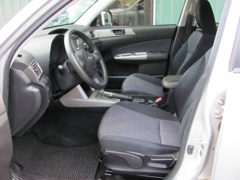 2009 Subaru Forester 2.5X photo 9