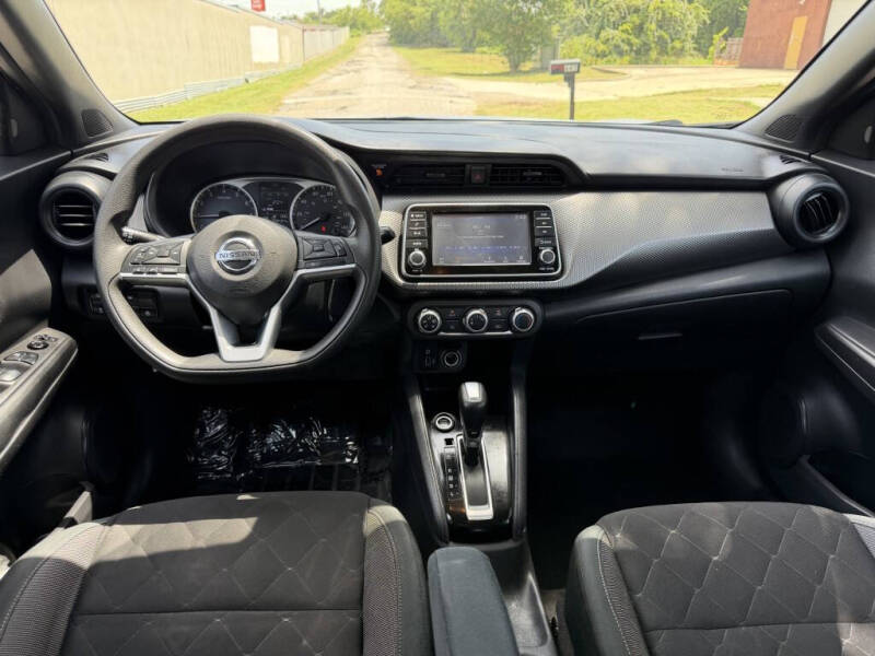 2020 Nissan Kicks S
