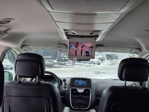 2012 Chrysler Town and Country Touring-L