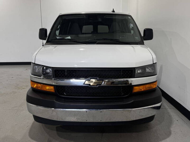 2025 Chevrolet Express LT 3500