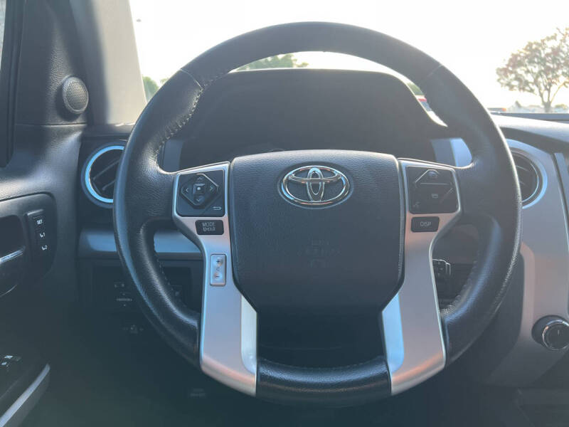 2017 Toyota Tundra Platinum