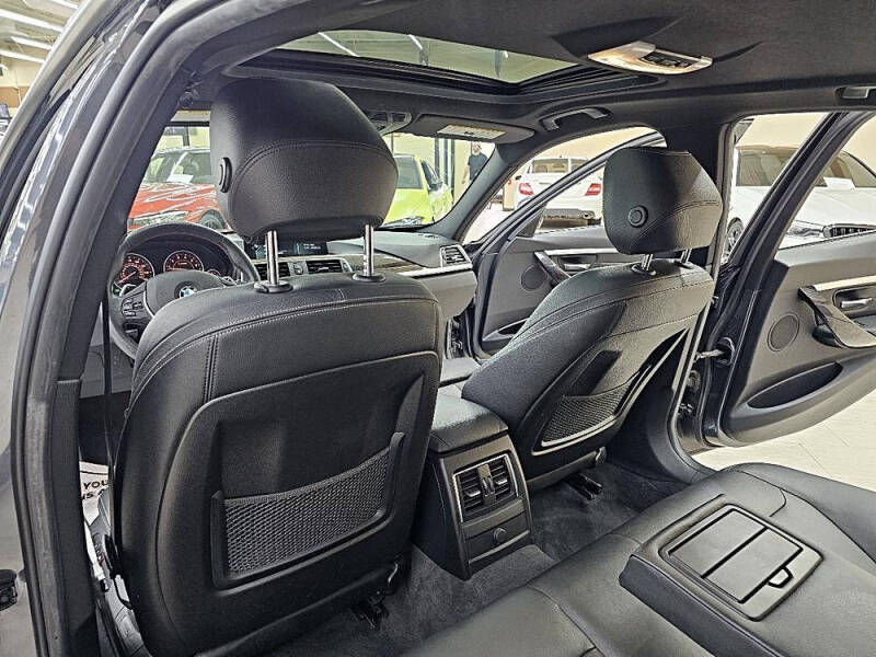 2017 BMW 3 Series 330i