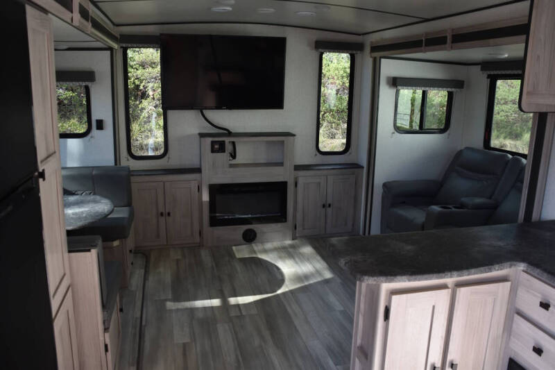 2024 Coachmen RV Northern Spirit