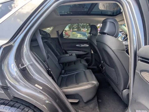 2022 Genesis GV70 2.5T Standard