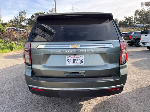 2023 Chevrolet Suburban LT