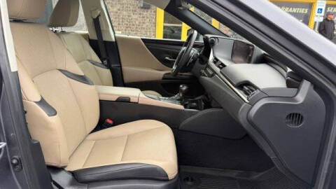 2020 Lexus ES 300h