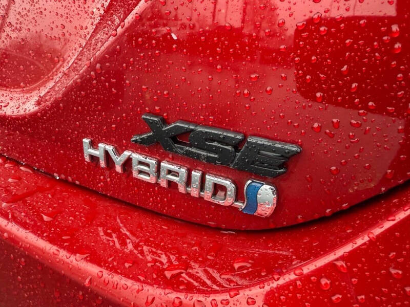 2021 Toyota Camry Hybrid XSE