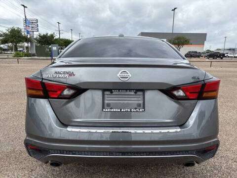 2022 Nissan Altima 2.5 SR