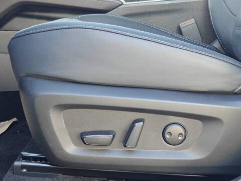 2025 Mitsubishi Outlander PHEV SE