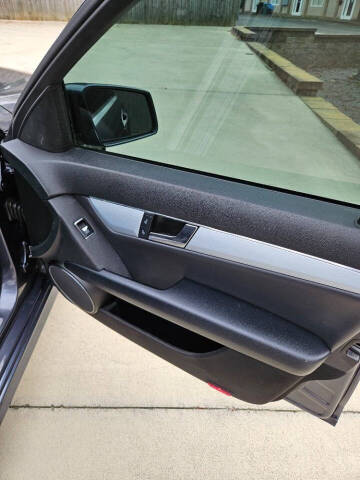 2011 Mercedes-Benz C-Class C 300 Luxury