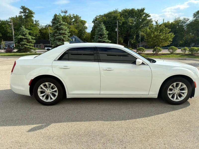 2021 Chrysler 300
