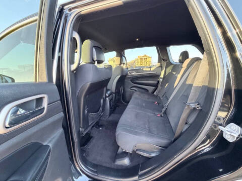 2017 Jeep Grand Cherokee Laredo E