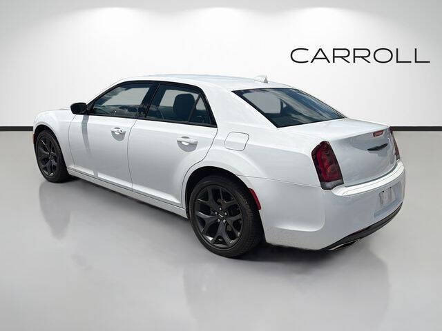 2023 Chrysler 300 Touring