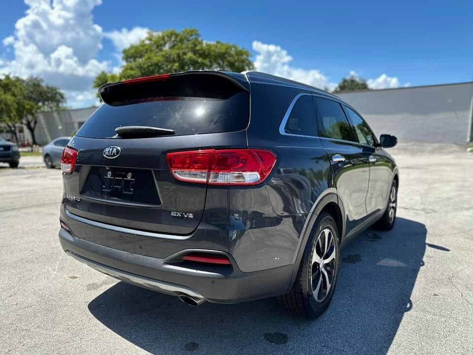 2018 Kia Sorento for sale at Valdez Auto Dealers in Pompano Beach, FL