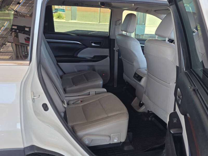 2016 Toyota Highlander