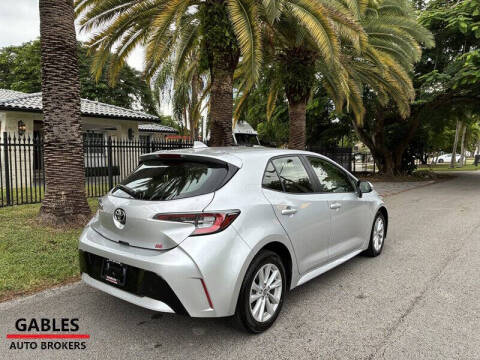 2025 Toyota Corolla Hatchback SE