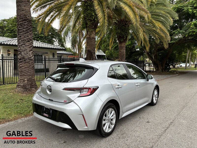 2025 Toyota Corolla Hatchback SE
