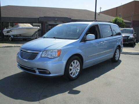 2013 Chrysler Town and Country for sale at Lynnway Auto Sales Inc in Lynn MA