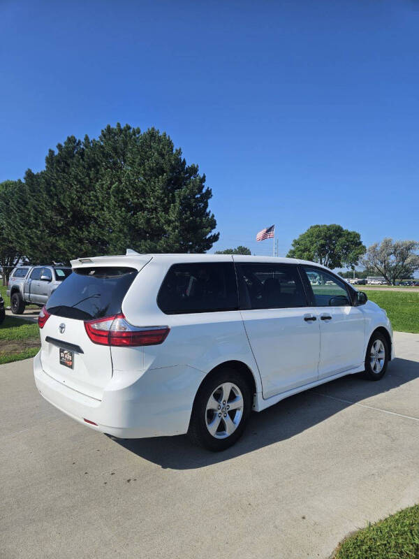 2019 Toyota Sienna L 7-Passenger