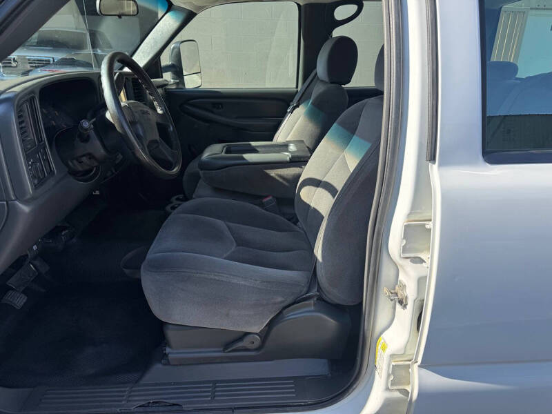 2006 GMC Sierra 2500HD SL1