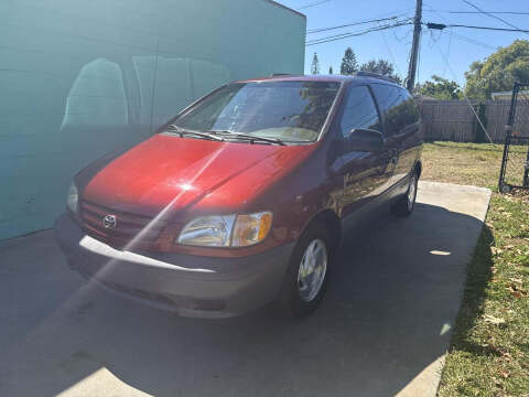 2002 Toyota Sienna LE