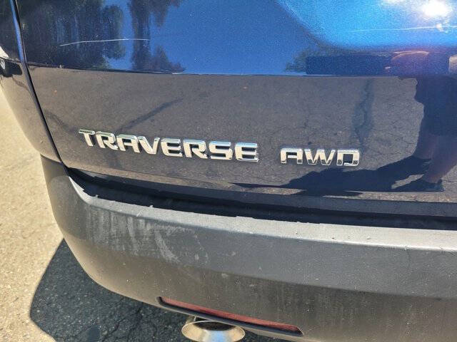 2023 Chevrolet Traverse LT Cloth