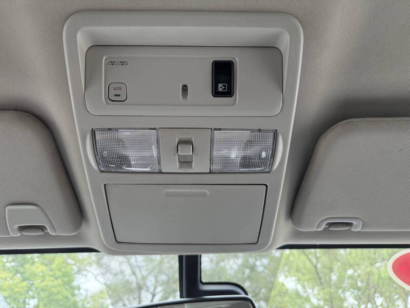 2017 Nissan Titan SL