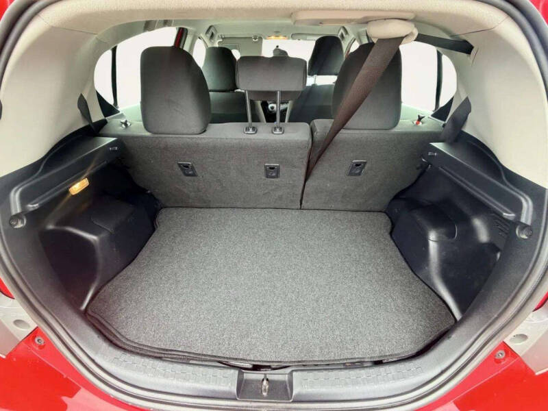 2013 Toyota Prius c Two