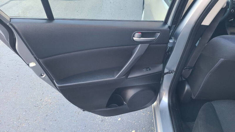 2013 Mazda MAZDA3 i SV