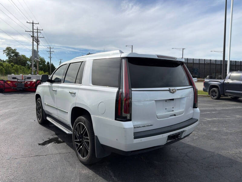 2018 Cadillac Escalade Luxury