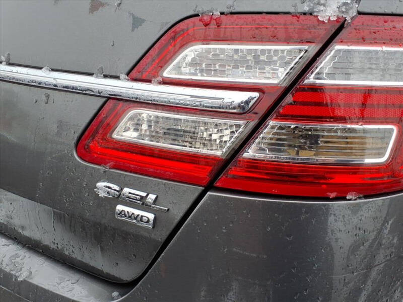 2015 Ford Taurus SEL