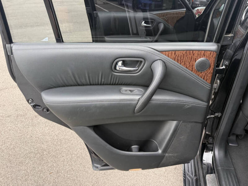 2017 Nissan Armada Platinum