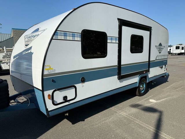 2025 Gulfstream VINTAGE CRUISER 19CSK LAURA AS